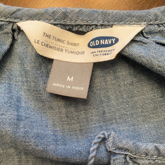 Old Navy Women’s Medium Chambray Embroidered Tunic - Picture 7 of 7
